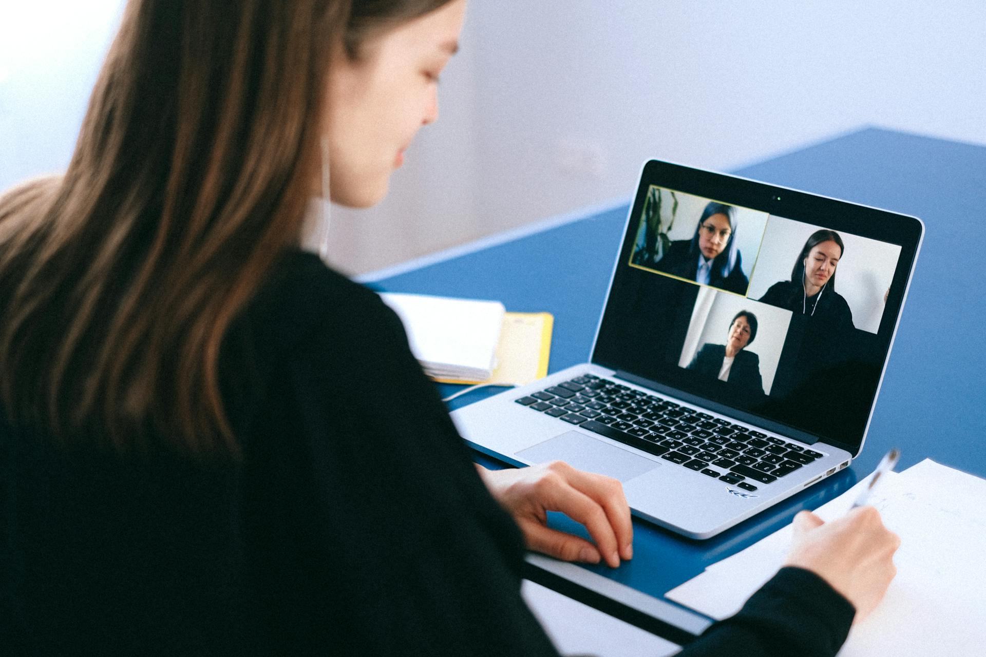 Although videoconferencing has become a part of everyday life for lots of us, many people don’t realize that macOS provides helpful options for improving our video, audio, and presentations. | CreativeTechs.com